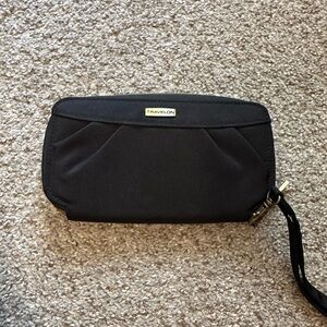 Travelon Elegant Black Wristlet
